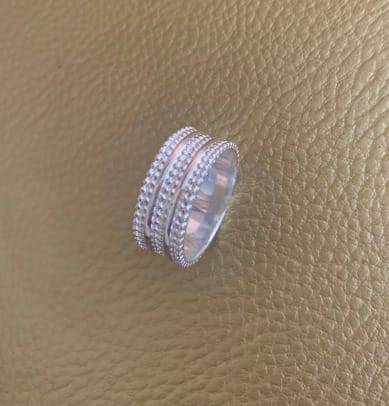 Bague perlée de largeur 1_8cm en argent