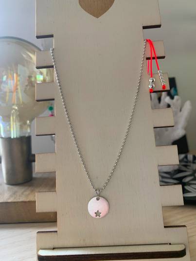 chaîne billes 2mm (32cm et médaille étoile ajourée 43€(1)