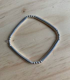 Bracelet de perles 3mm & tubes épais 3cm - 40€